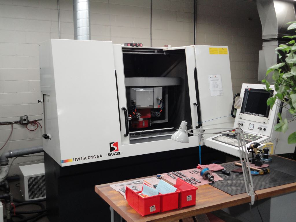 buying selling Used Saacke UWIIA CNC Grinder